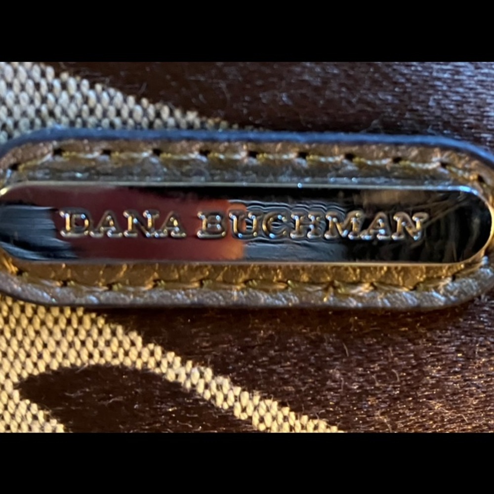 New Dana Buchman tiger pattern purse - Picture 2 of 4
